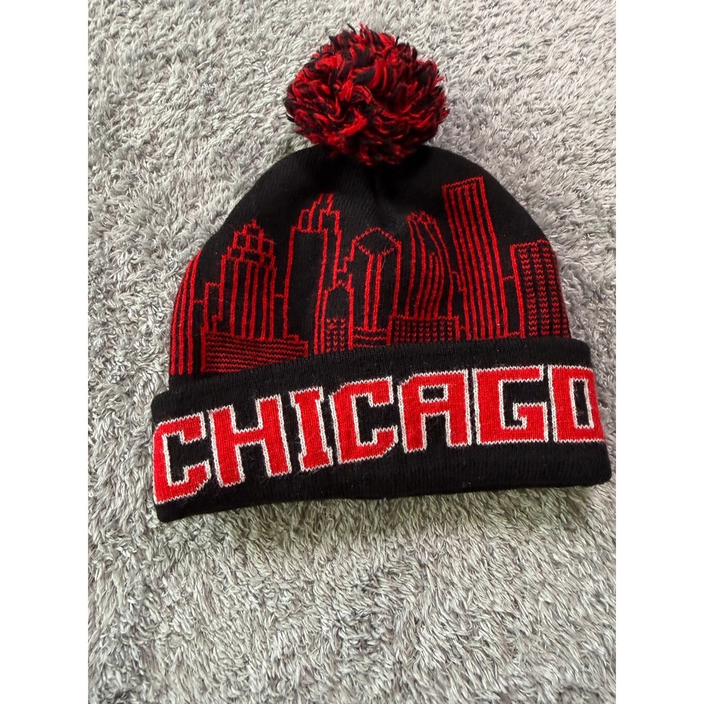Unbranded Unisex Chicago Skyline Pom Beanie OS Black Red Knit Hat